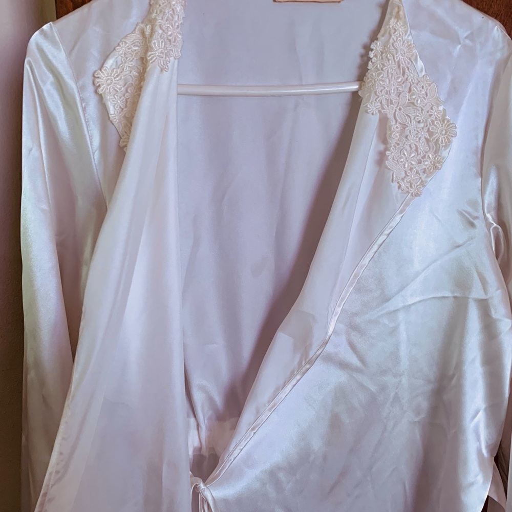 Flora Nikrooz Sateen Robe